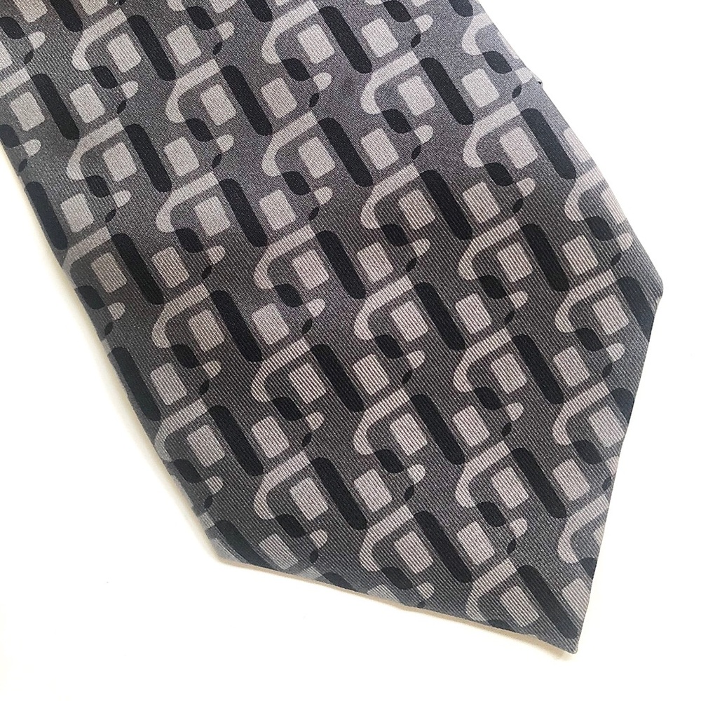 Last Chance Gucci Men’s Grey Abstract Silk Tie